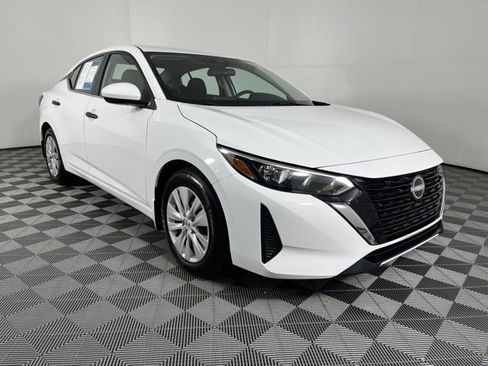 Used 2025 Nissan Sentra S FWD image 2
