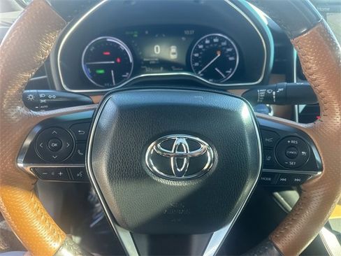 Used 2022 Toyota Avalon Limited image 20