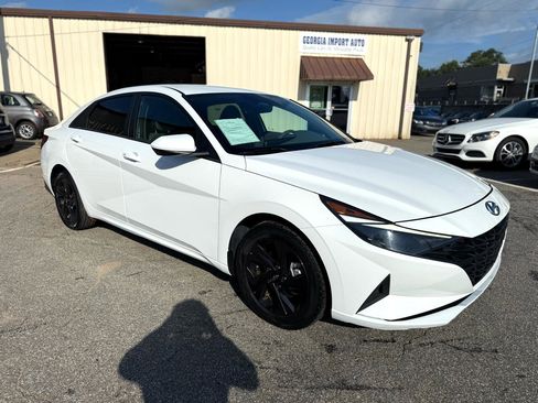 Used 2022 Hyundai Elantra SEL w/ Winter Weather Package image 5