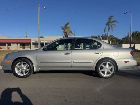 Used 2002 INFINITI I35 Base 4dr Sedan image 4