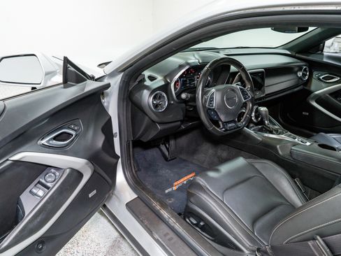 Used 2017 Chevrolet Camaro LT w/ RS Package image 12