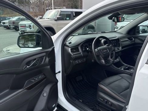 Used 2023 GMC Acadia AT4 w/ Technology Package image 15