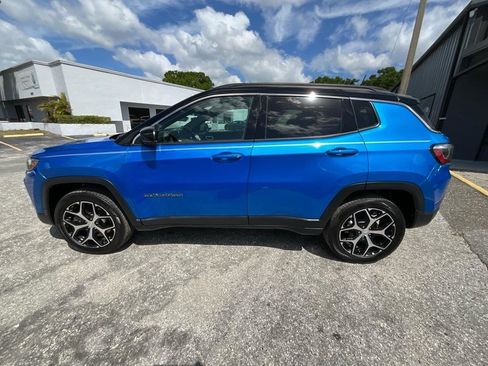 Used 2024 Jeep Compass Limited image 8