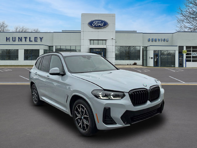 Used 2024 BMW X3 xDrive30i w/ Premium Package w/ZPA AWD/4WD image 4