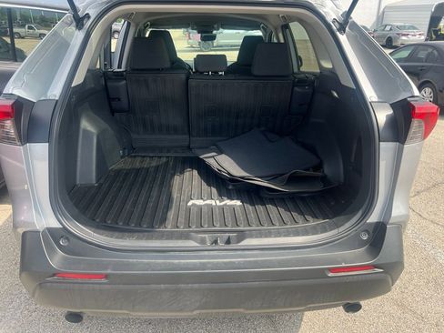 Used 2024 Toyota RAV4 LE AWD/4WD image 12