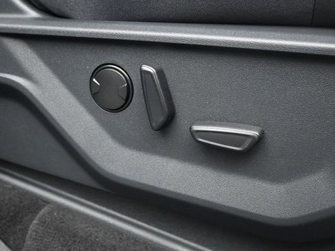 New 2025 Ford Expedition Active image 16