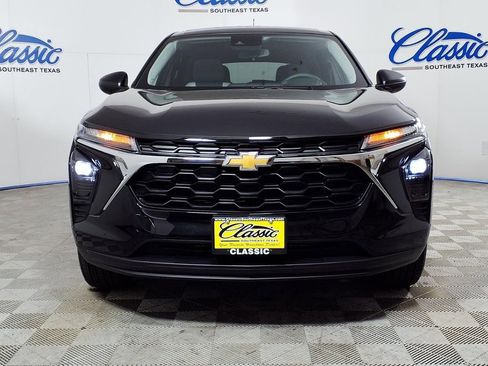 New 2026 Chevrolet Trax LS image 3