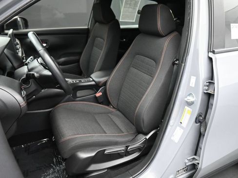 Used 2023 Honda HR-V Sport image 14