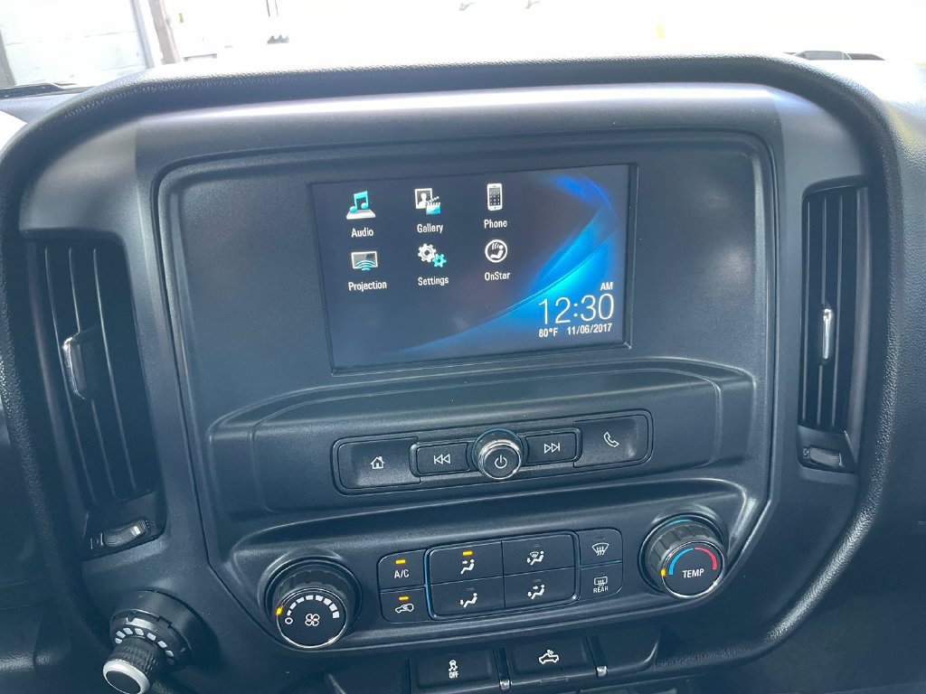 Used 2018 Chevrolet Silverado 1500 Custom w/ Custom Value Package AWD/4WD image 23