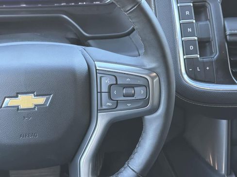 Used 2023 Chevrolet Suburban Premier image 13