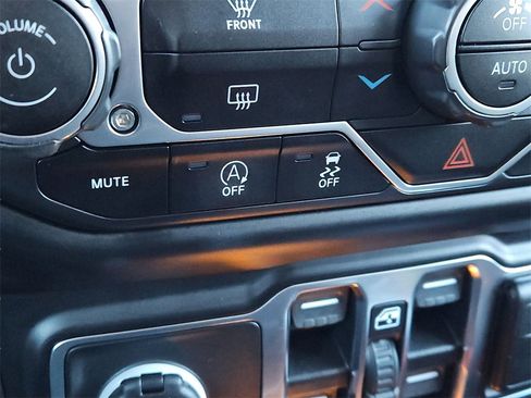 Used 2021 Jeep Wrangler Unlimited Sport image 16