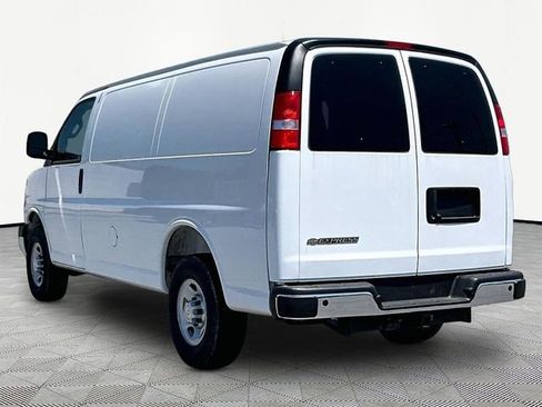 New 2025 Chevrolet Express 2500 w/ Enhanced Convenience Package RWD image 4