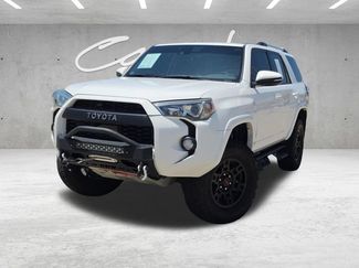 Used 2020 Toyota 4Runner SR5 Premium w/ Moonroof Package AWD/4WD video 1