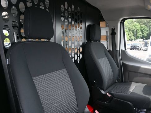 Used 2025 Ford Transit 250 Low Roof w/ Exterior Upgrade Package RWD image 16