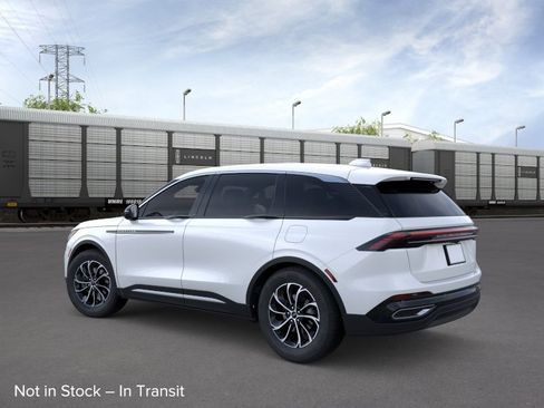 New 2026 Lincoln Nautilus Premier AWD/4WD image 4