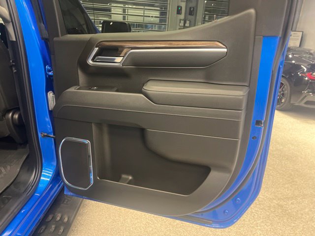 Used 2025 Chevrolet Silverado 1500 RST AWD/4WD image 13