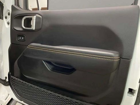 Used 2025 Jeep Wrangler Unlimited Sahara w/ Safety Group image 93