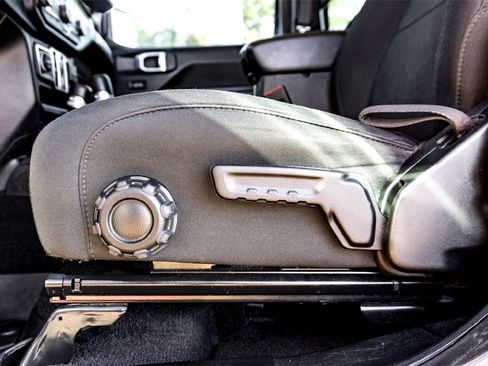 Used 2021 Jeep Wrangler Unlimited Sport image 12