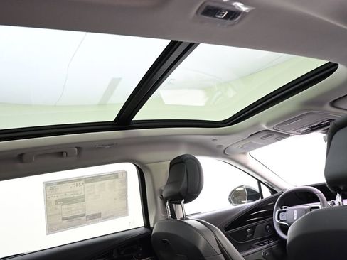 New 2026 Lincoln Nautilus Reserve AWD/4WD image 17