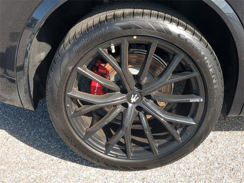 New 2025 Maserati Grecale Modena image 7