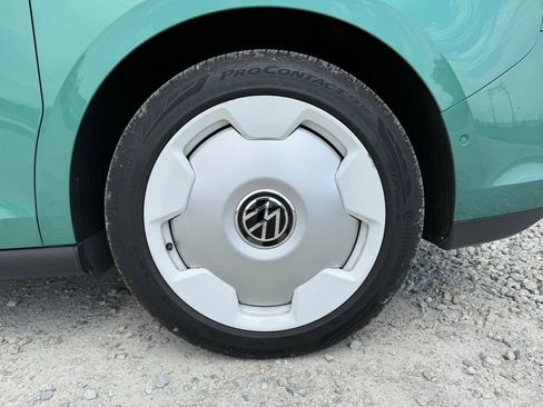 Used 2025 Volkswagen ID. Buzz 1st Edition image 15