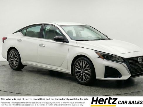 Used 2025 Nissan Altima 2.5 SV FWD image 1