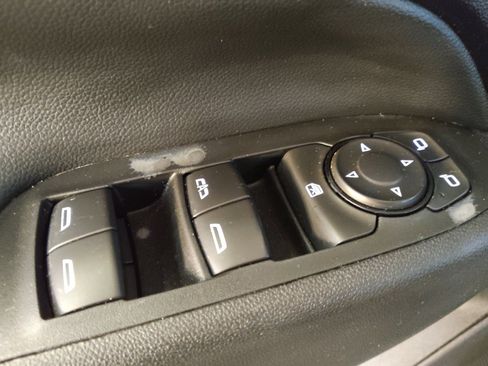 Used 2021 Chevrolet Equinox LT image 27