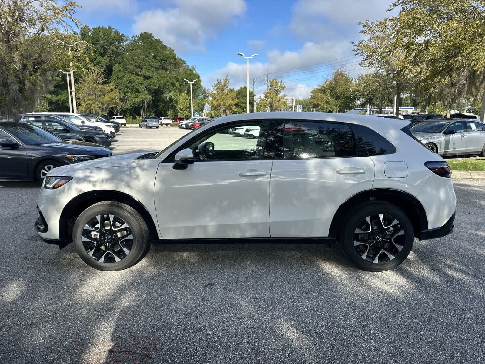 New 2027 Honda HR-V EX-L image 3
