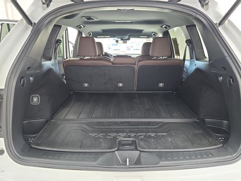 Certified 2025 Honda Passport EX-L image 12