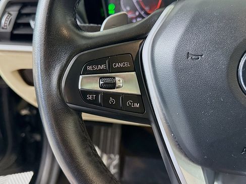 Used 2020 BMW 330i Sedan w/ Convenience Package RWD image 10