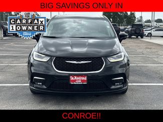Used 2024 Chrysler Pacifica Touring-L FWD video 2