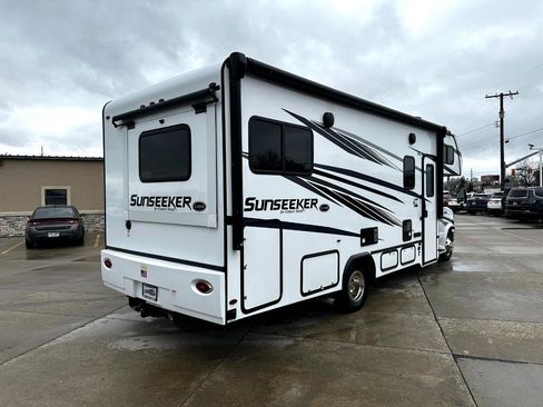 Used 2023 Ford E-450 and Econoline 450 Super Duty w/ Motorhome Prep Package image 3