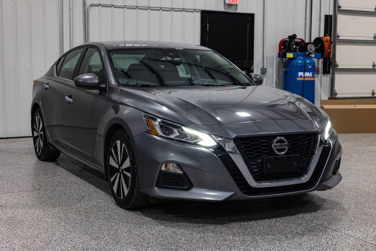 Used 2022 Nissan Altima 2.5 SV FWD image 4