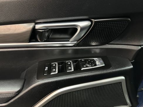 Used 2024 Kia Telluride EX X-Line AWD/4WD image 18