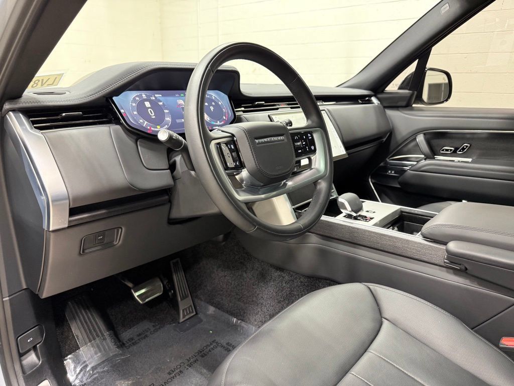 Used 2024 Land Rover Range Rover SE AWD/4WD image 24
