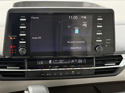 Certified 2021 Toyota Sienna LE image 15