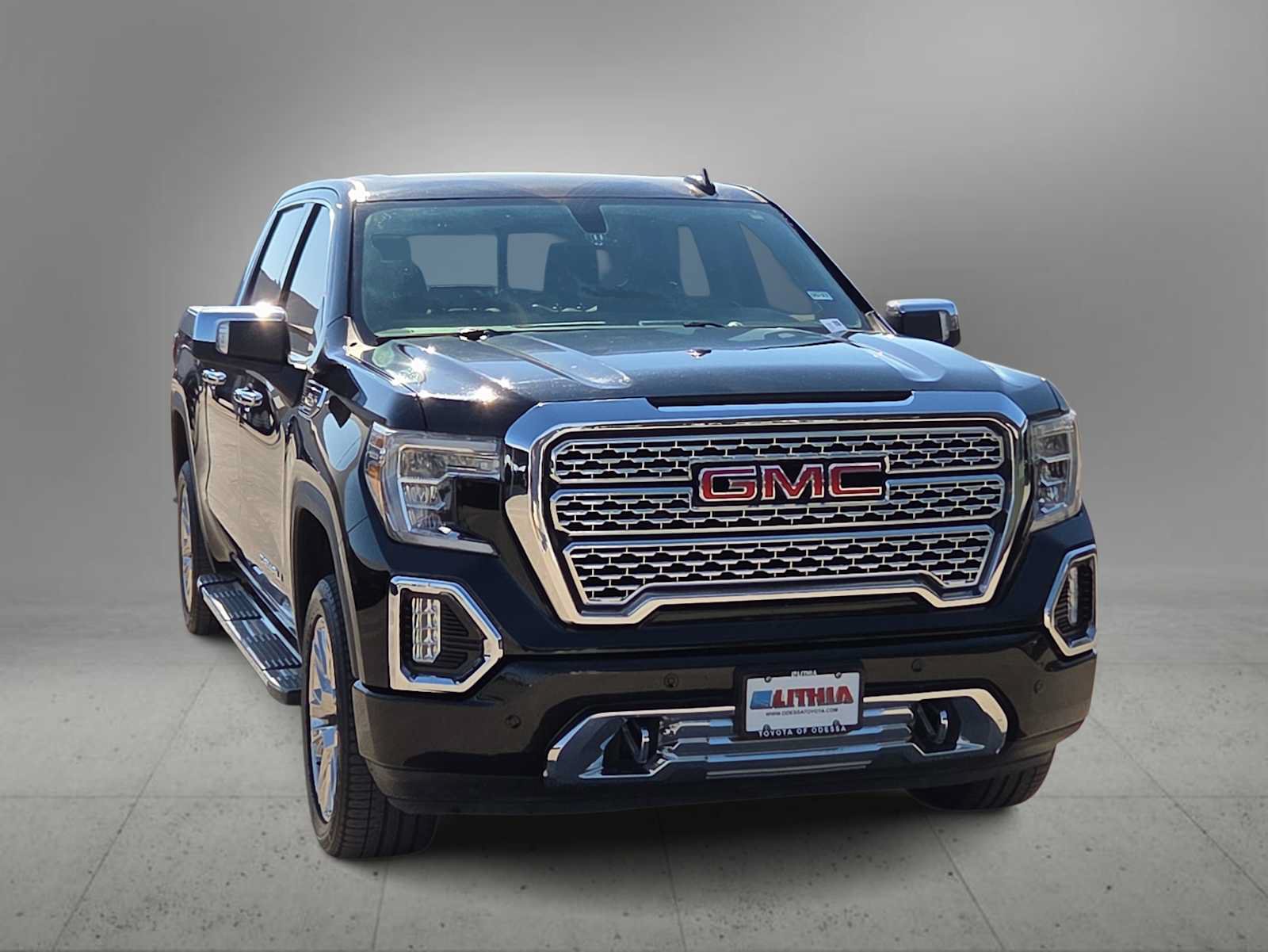Used 2020 GMC Sierra 1500 Denali RWD image 3
