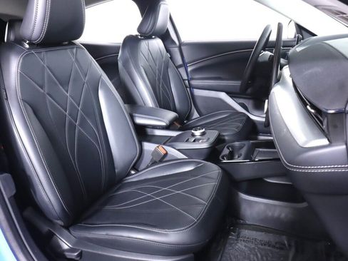 Used 2022 Ford Mustang Mach-E Select image 40