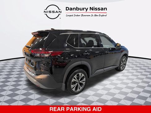 Used 2021 Nissan Rogue SV AWD/4WD image 3