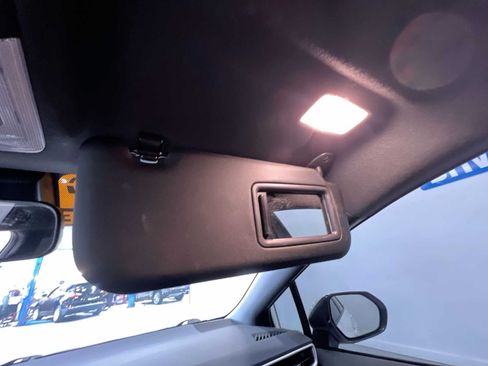 Used 2022 Toyota Corolla SE w/ Carpet Mat Package (TMS) FWD image 34