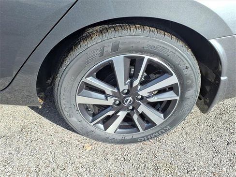 New 2025 Nissan Versa SV w/ Trunk Package image 4