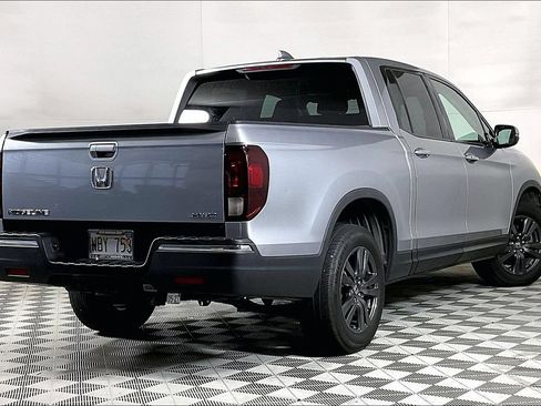 Used 2020 Honda Ridgeline Sport image 10