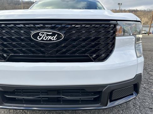 New 2025 Ford Maverick XLT w/ Black Appearance Package image 9