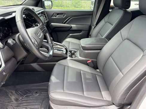 Used 2024 GMC Canyon Elevation w/ Elevation Premium Package image 14