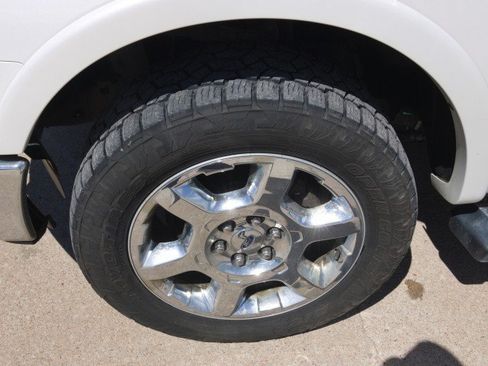 Used 2014 Ford F150 Lariat w/ Equipment Group 502A Luxury AWD/4WD image 12