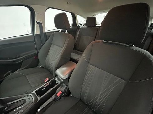 Used 2016 Ford Focus SE w/ SE Power Seat Package image 23