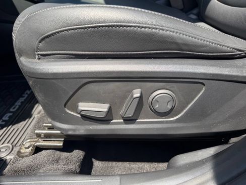 Used 2025 Hyundai Santa Cruz SEL FWD image 15