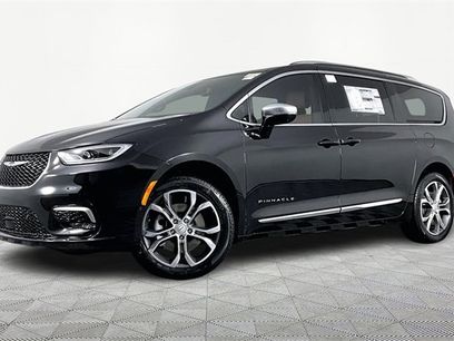 New 2026 Chrysler Pacifica Pinnacle w/ Trailer Tow Group