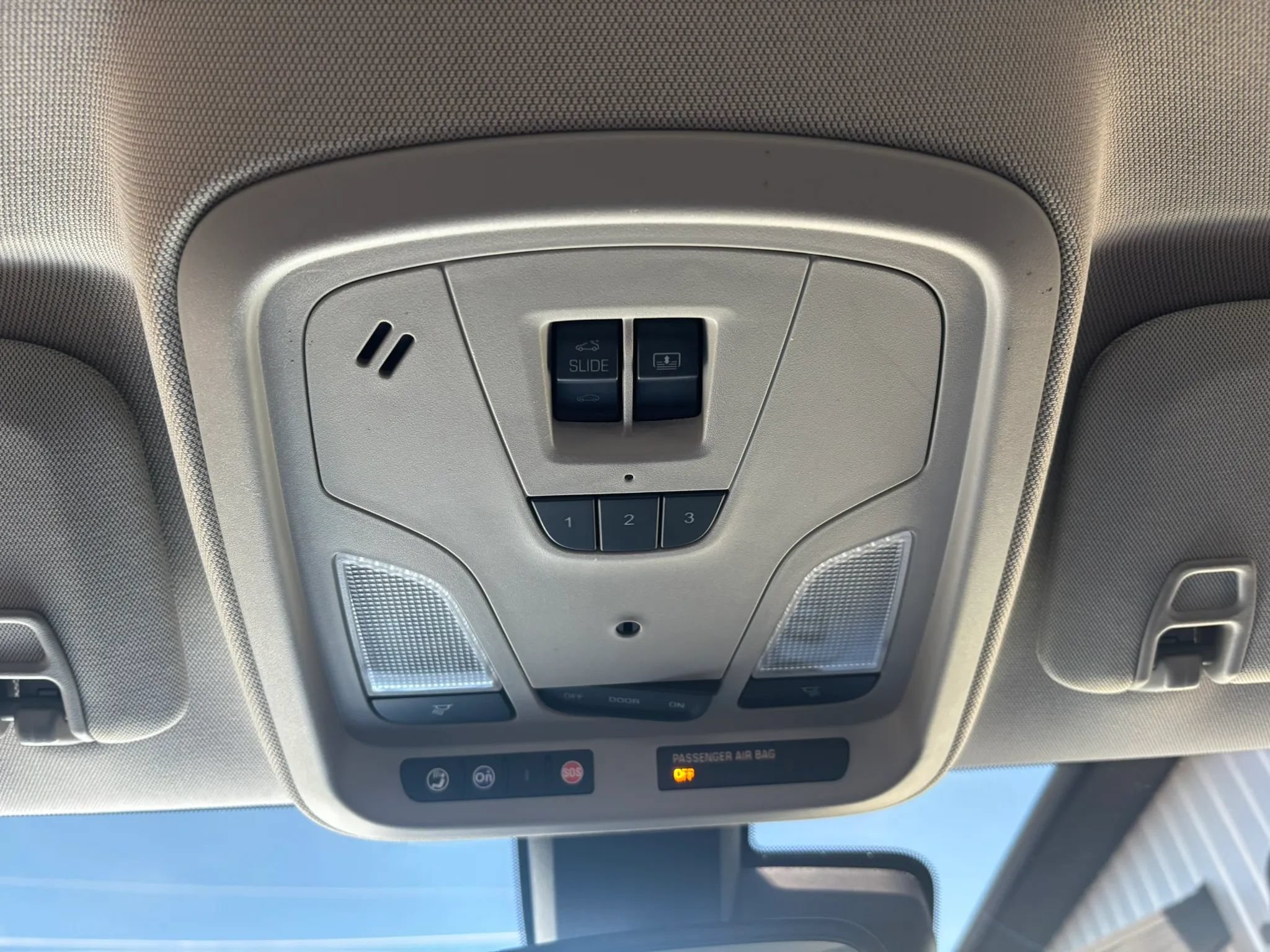 Used 2017 Chevrolet Impala Premier FWD image 29