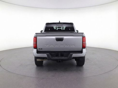 Used 2025 Toyota Tacoma TRD Off-Road AWD/4WD image 7